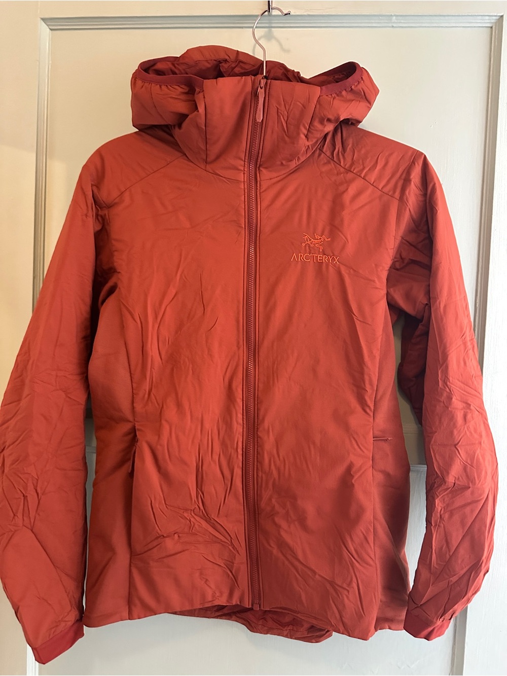 Arc'teryx Women's Atom Hooded Insulated Jacket - Rust